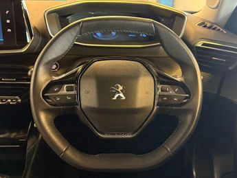 Peugeot 2008 1.2 PureTech Allure Premium SUV 5dr Petrol Manual Euro 6 (s/s) (
