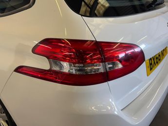 Peugeot 308 SW 1.2 PureTech GPF Active Estate 5dr Petrol EAT Euro 6 (s/s) (130 