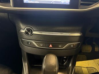 Peugeot 308 SW 1.2 PureTech Allure Estate 5dr Petrol EAT Euro 6 (s/s) (130 ps)