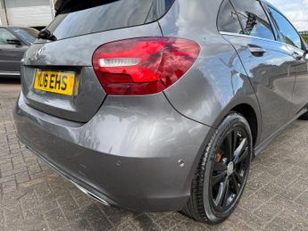 Mercedes-Benz A Class 2.1 A200d Sport (Premium) Hatchback 5dr Diesel 7G-DCT Euro 6 (s/