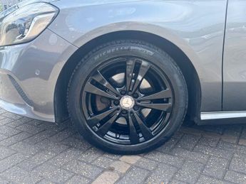 Mercedes-Benz A Class 2.1 A200d Sport (Premium) Hatchback 5dr Diesel 7G-DCT Euro 6 (s/
