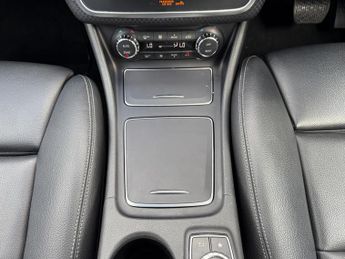 Mercedes-Benz A Class 2.1 A200d Sport (Premium) Hatchback 5dr Diesel 7G-DCT Euro 6 (s/