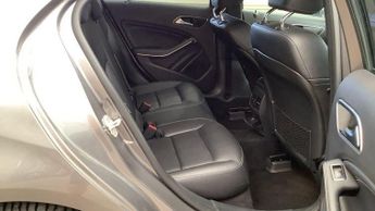 Mercedes-Benz A Class 2.1 A200d Sport (Premium) Hatchback 5dr Diesel 7G-DCT Euro 6 (s/