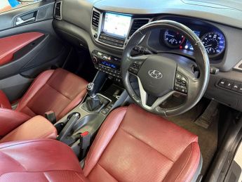 Hyundai Tucson 2.0 CRDi Premium SE SUV 5dr Diesel Manual 4WD Euro 6 (185 ps)