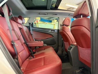 Hyundai Tucson 2.0 CRDi Premium SE SUV 5dr Diesel Manual 4WD Euro 6 (185 ps)