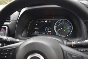 Nissan LEAF 39kWh N-Connecta Auto 5dr