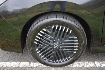 Nissan LEAF 39kWh N-Connecta Auto 5dr