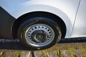 Renault Kangoo E-Tech ML19 45kWh Start Auto MWB 6dr