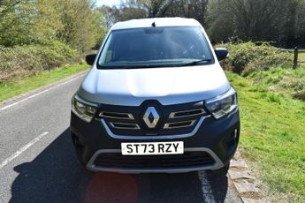Renault Kangoo E-Tech ML19 45kWh Advance Auto MWB 6dr
