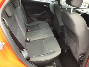 Ford Focus 1.6 TDCi Zetec Estate 5dr Diesel Manual Euro 5 (s/s) (115 ps)