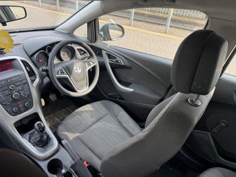 Vauxhall Astra 1.6 16v Exclusiv Hatchback 5dr Petrol Manual Euro 5 (115 ps)