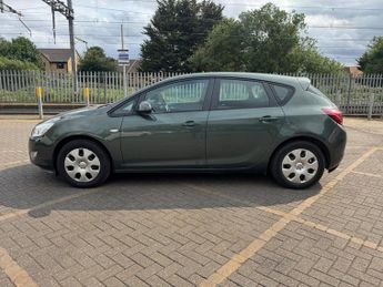 Vauxhall Astra 1.6 16v Exclusiv Hatchback 5dr Petrol Manual Euro 5 (115 ps)