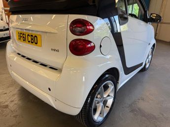Smart ForTwo 1.0 MHD Pulse Cabriolet 2dr Petrol SoftTouch Euro 5 (s/s) (71 bh