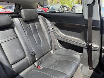 Land Rover Range Rover Evoque 2.0 Si4 Dynamic Coupe 3dr Petrol Auto 4WD Euro 5 (240 ps)