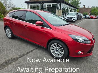 Ford Focus TITANIUM 5-Door