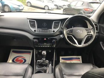 Hyundai Tucson 2.0 CRDi Premium SE SUV 5dr Diesel Manual 4WD Euro 6 (136 ps)
