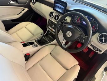 Mercedes-Benz A Class 1.5 A180d Sport Hatchback 5dr Diesel Manual Euro 6 (s/s) (109 ps