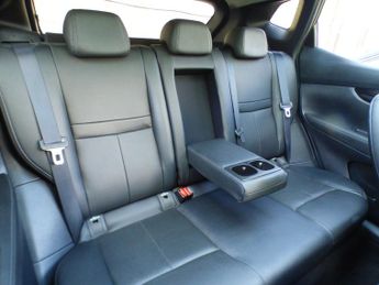 Nissan Qashqai DCI TEKNA 5-Door