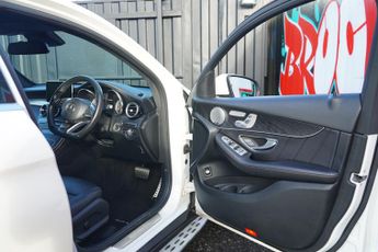 Mercedes-Benz GLC 3.0 GLC350d V6 AMG Line (Premium Plus) Coupe 5dr Diesel G-Tronic