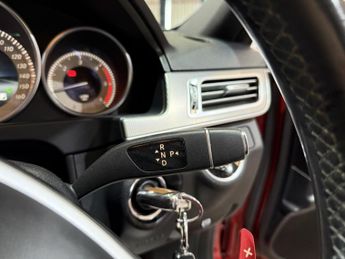 Mercedes-Benz E Class 2.1 E300dh BlueTEC SE Saloon 4dr Diesel Hybrid G-Tronic+ Euro 5 