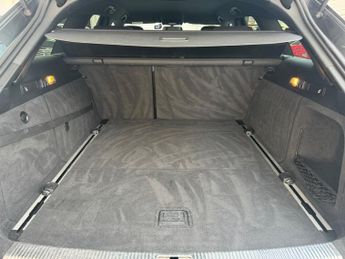 Audi A6 Avant 2.0 TDI ultra Black Edition Estate Diesel S Tronic Euro 6 (s/s) 