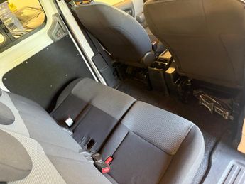 Nissan e-NV200 Acenta Combi Van Double Cab 5dr Electric Auto (5 Seat, FLEX) (10