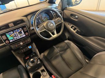 Nissan LEAF 40kWh Tekna Hatchback 5dr Electric Auto (150 ps)