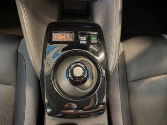 Nissan LEAF 40kWh Tekna Hatchback 5dr Electric Auto (150 ps)