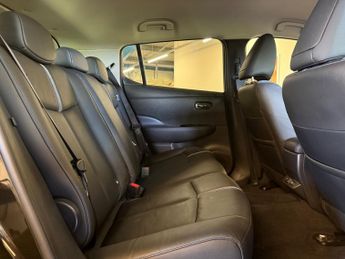Nissan LEAF 40kWh Tekna Hatchback 5dr Electric Auto (150 ps)