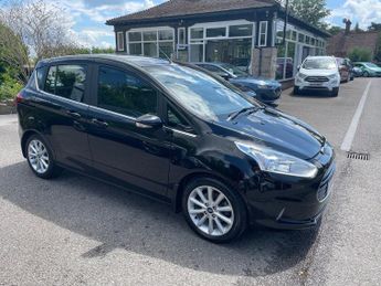Ford B Max TITANIUM NAVIGATOR 5-Door
