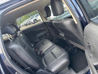 Mitsubishi Outlander 2.2 DI-D GX3 SUV 5dr Diesel Auto 4WD Euro 6 (147 ps)