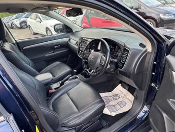 Mitsubishi Outlander 2.2 DI-D GX3 SUV 5dr Diesel Auto 4WD Euro 6 (147 ps)