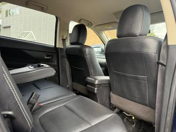 Mitsubishi Outlander 2.2 DI-D GX3 SUV 5dr Diesel Auto 4WD Euro 6 (147 ps)