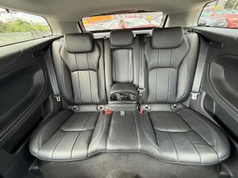 Land Rover Range Rover Evoque 2.0 TD4 SE Tech Coupe 3dr Diesel Auto 4WD Euro 6 (s/s) (180 ps)