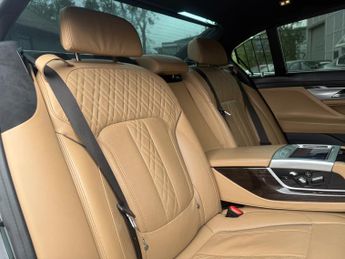 BMW 7 Series 2.0 740Le 9.2kWh Saloon 4dr Petrol Plug-in Hybrid Auto xDrive Eu