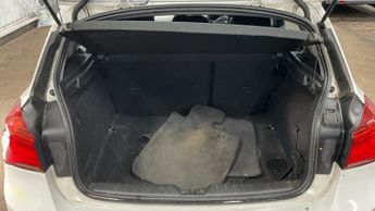 BMW 1 Series 1.5 118i SE Business Hatchback 5dr Petrol Auto Euro 6 (s/s) (136