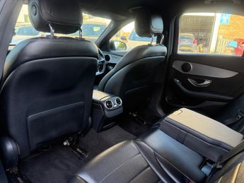 Mercedes-Benz C Class 2.1 C220d AMG Line Saloon 4dr Diesel 7G-Tronic+ Euro 6 (s/s) (17