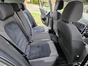 Volkswagen Golf 1.4L TSI-AUTOMATIC-ULEZ/CAZ PASS-FREE 18MONTHS GOLD WARRANTY & 1