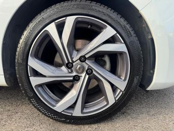 Renault Clio 1.3 TCe RS Line Hatchback 5dr Petrol EDC Euro 6 (s/s) (130 ps)