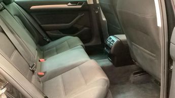 Volkswagen Passat 2.0 TDI BlueMotion Tech SE Business Saloon 4dr Diesel DSG Euro 6