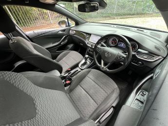 Vauxhall Astra 1.4i Turbo SRi Nav Hatchback 5dr Petrol Auto Euro 6 (s/s) (150 p