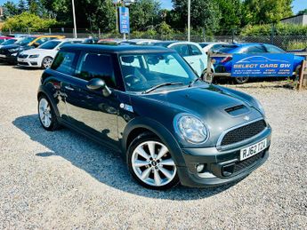 MINI Hatch 2.0 Cooper SD Hatchback 3dr Diesel Manual Euro 5 (s/s) (143 ps)