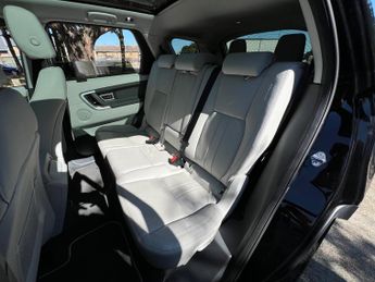 Land Rover Discovery Sport 2.0 TD4 HSE Black SUV 5dr Diesel Auto 4WD Euro 6 (s/s) (180 ps)