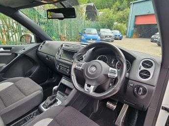 Volkswagen Tiguan 2.0 TDI BlueMotion Tech R-Line SUV 5dr Diesel DSG 4WD Euro 5 (s/