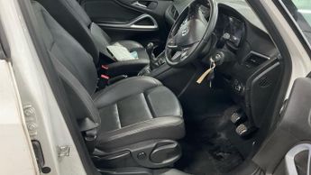 Vauxhall Zafira Tourer 1.4i Turbo SRi MPV 5dr Petrol Manual Euro 6 (140 ps)
