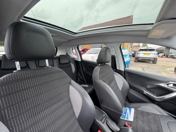 Peugeot 2008 1.2 PureTech Allure SUV 5dr Petrol EAT Euro 6 (s/s) (110 ps)