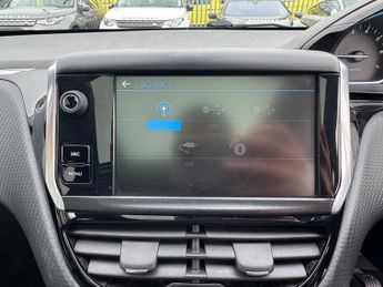 Peugeot 2008 1.2 PureTech Allure SUV 5dr Petrol EAT Euro 6 (s/s) (110 ps)