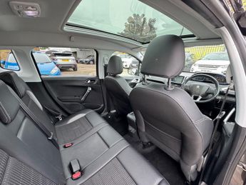 Peugeot 2008 1.2 PureTech Allure SUV 5dr Petrol EAT Euro 6 (s/s) (110 ps)