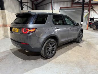 Land Rover Discovery Sport 2.0 TD4 Landmark SUV 5dr Diesel Auto 4WD Euro 6 (s/s) (180 ps)