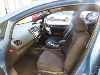 Nissan LEAF 80kW Acenta 24kWh 5dr Auto